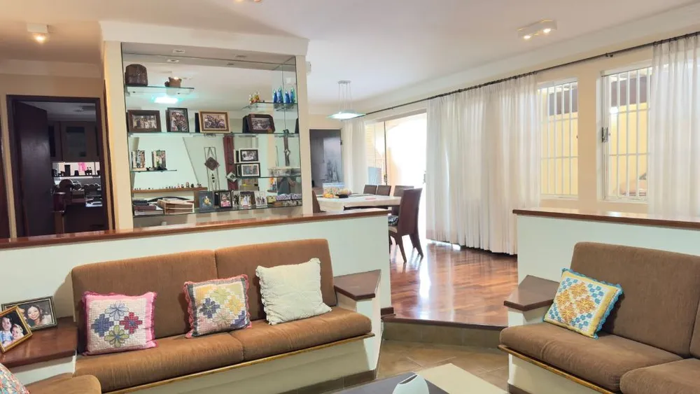 Casa, 3 quartos, 240 m² - Foto 2