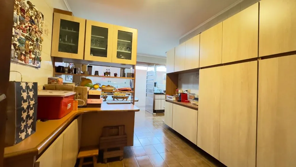 Casa, 3 quartos, 240 m² - Foto 13