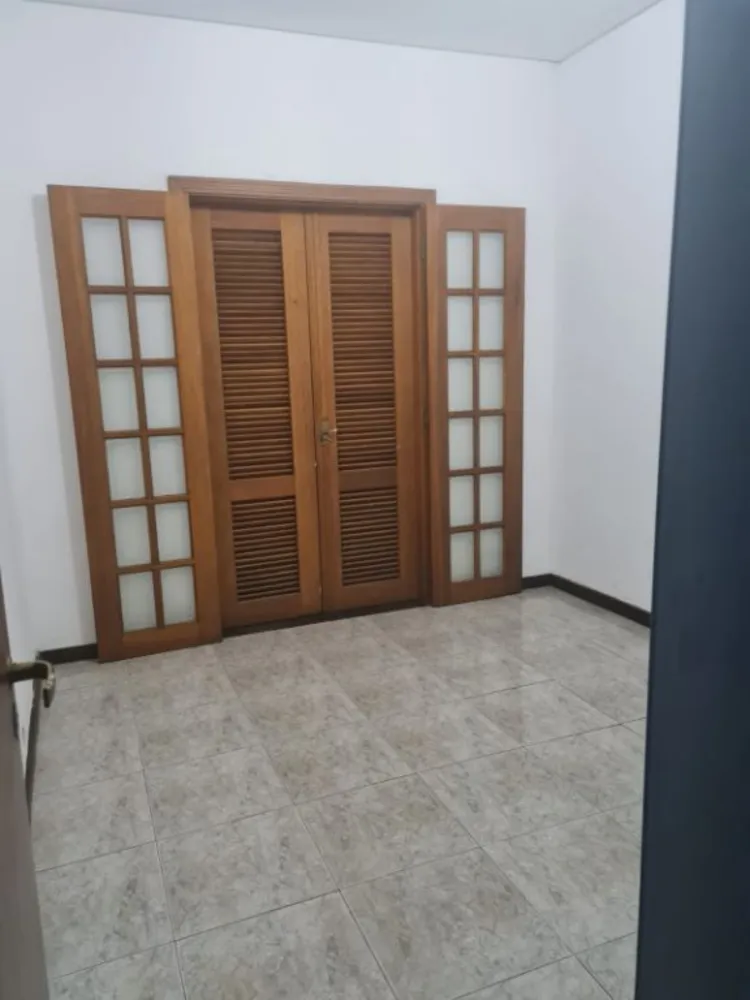 Casa, 6 quartos, 252 m² - Foto 2