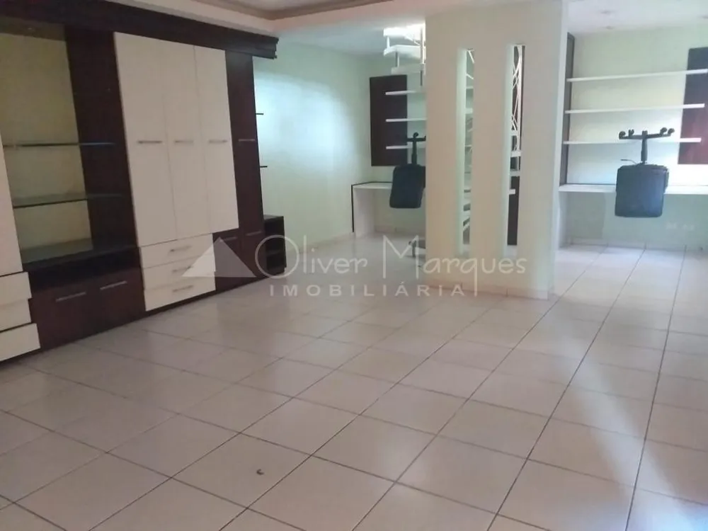 Sobrado, 4 quartos, 319 m² - Foto 4