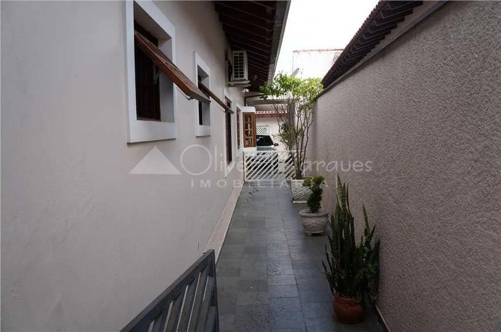Casa, 3 quartos, 232 m² - Foto 2