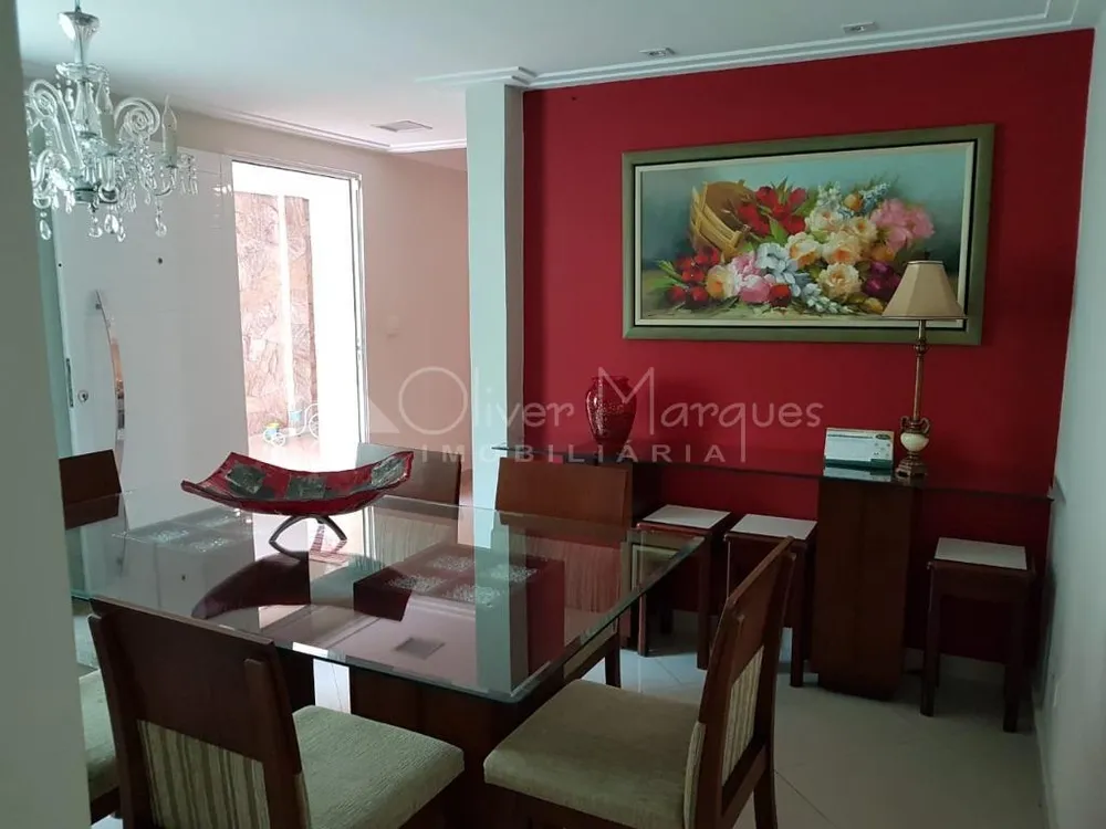 Sobrado, 3 quartos, 340 m² - Foto 1