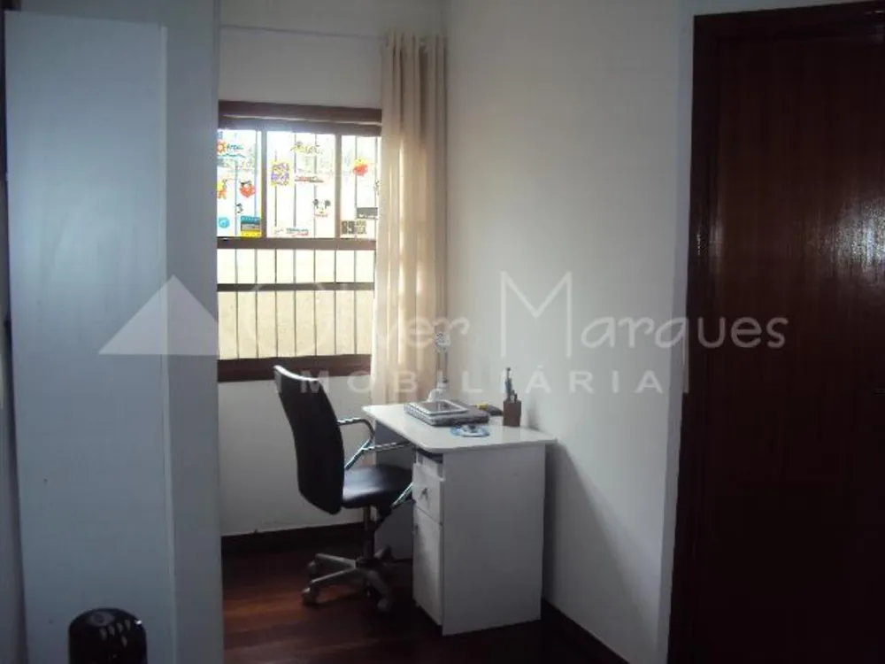 Casa, 3 quartos, 220 m² - Foto 1