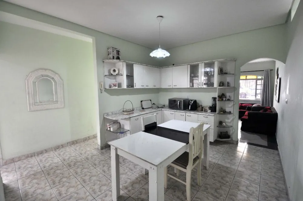 Casa, 7 quartos, 325 m² - Foto 4