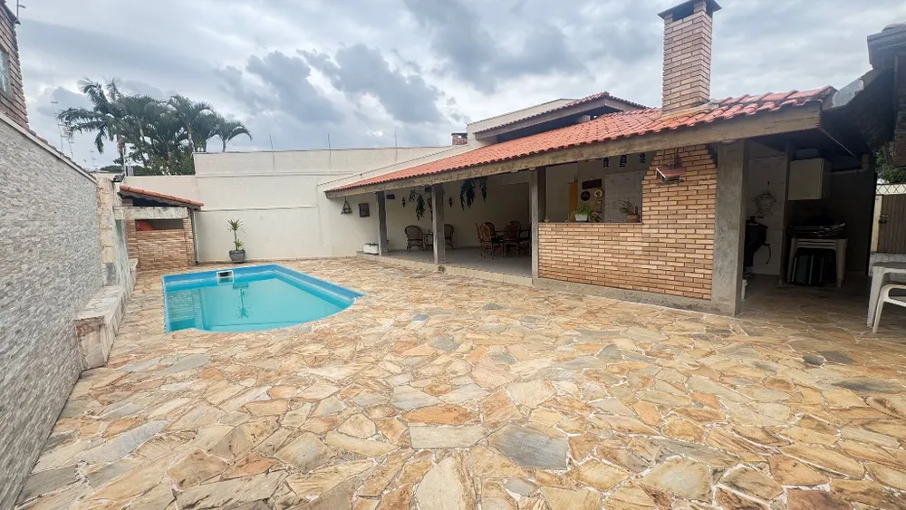 Casa, 4 quartos, 268 m² - Foto 2