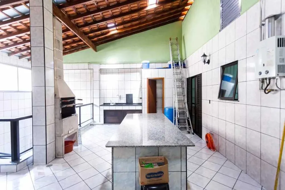 Sobrado, 5 quartos, 248 m² - Foto 1
