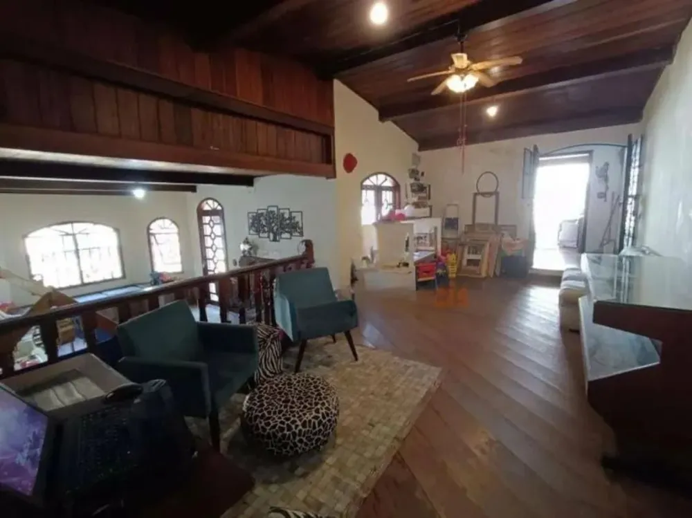 Casa, 3 quartos, 380 m² - Foto 1