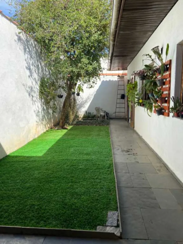 Casa, 4 quartos, 190 m² - Foto 1