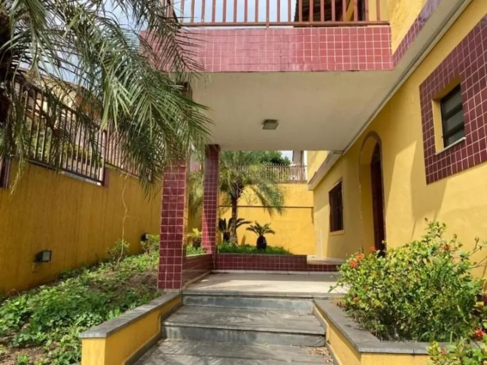 Sobrado, 4 quartos, 219 m² - Foto 2