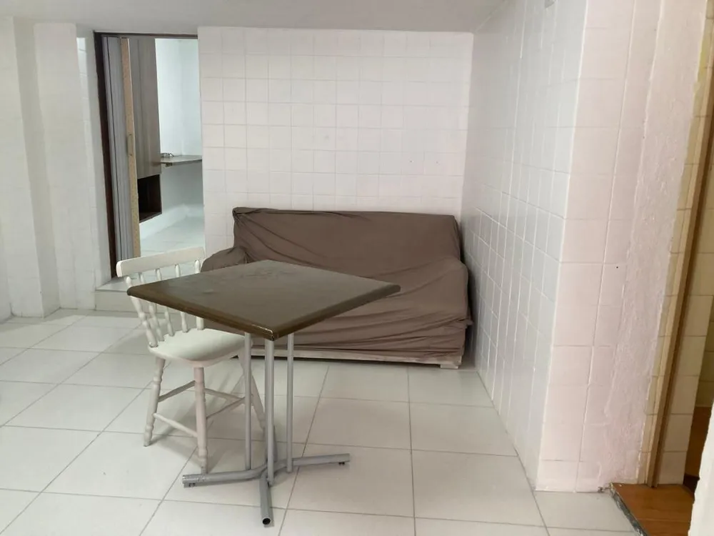 Casa, 5 quartos, 141 m² - Foto 1