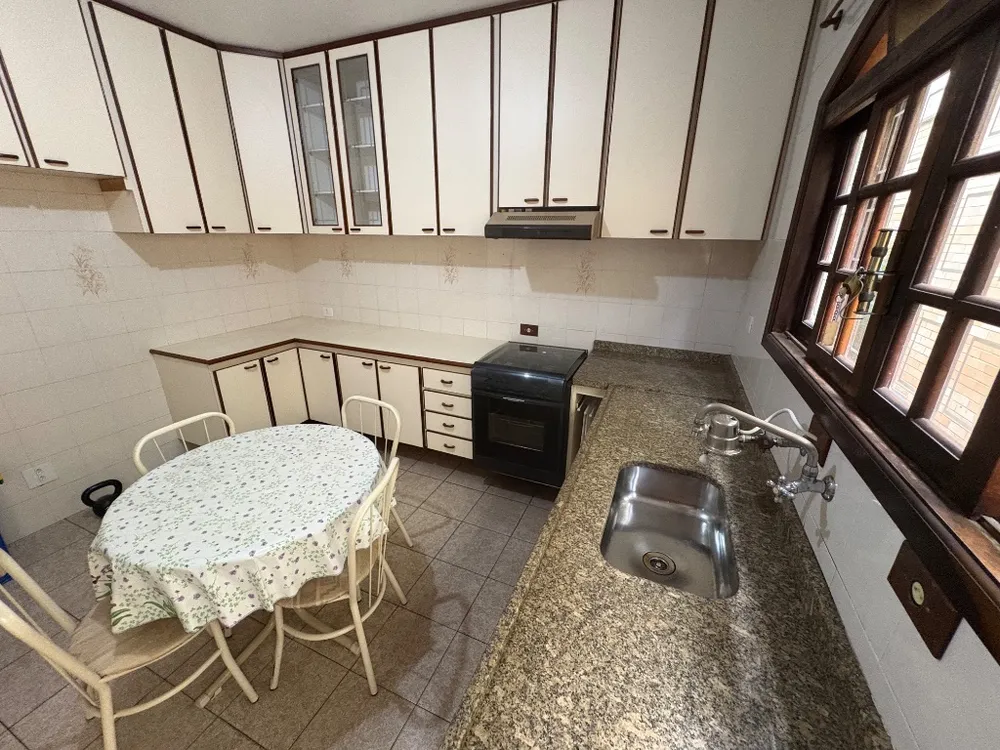 Casa, 3 quartos, 173 m² - Foto 1