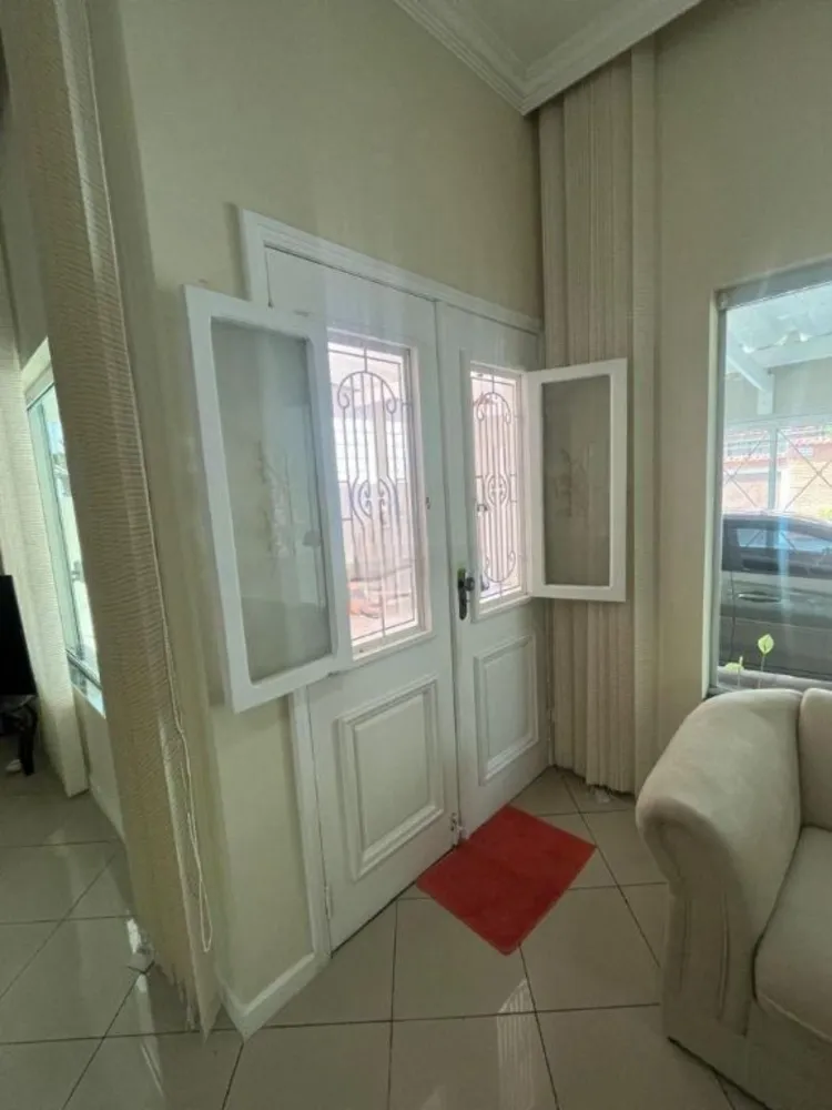 Sobrado, 3 quartos, 250 m² - Foto 1
