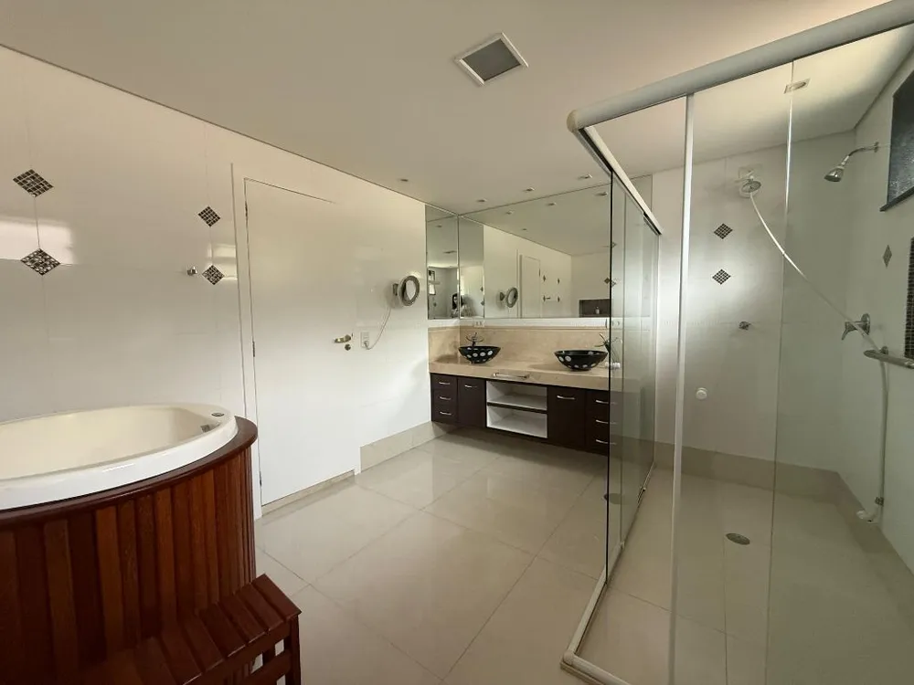 Sobrado, 5 quartos, 450 m² - Foto 1