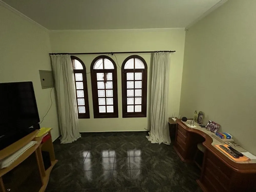 Casa, 4 quartos, 216 m² - Foto 1