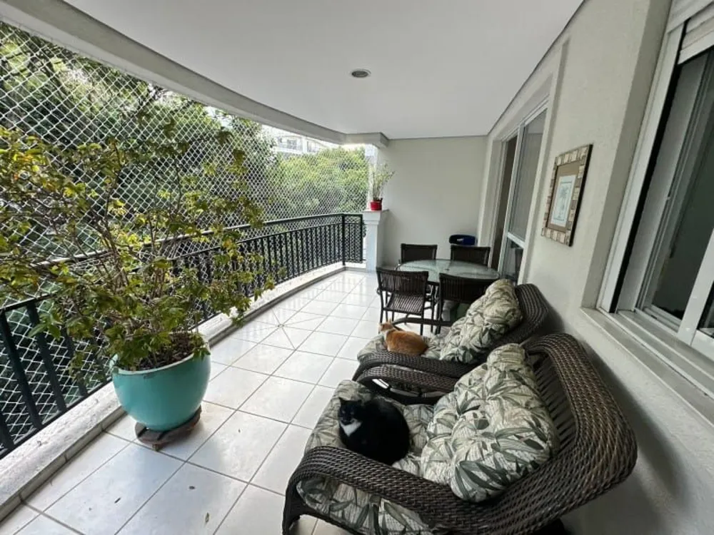 Apartamento, 3 quartos, 140 m² - Foto 2