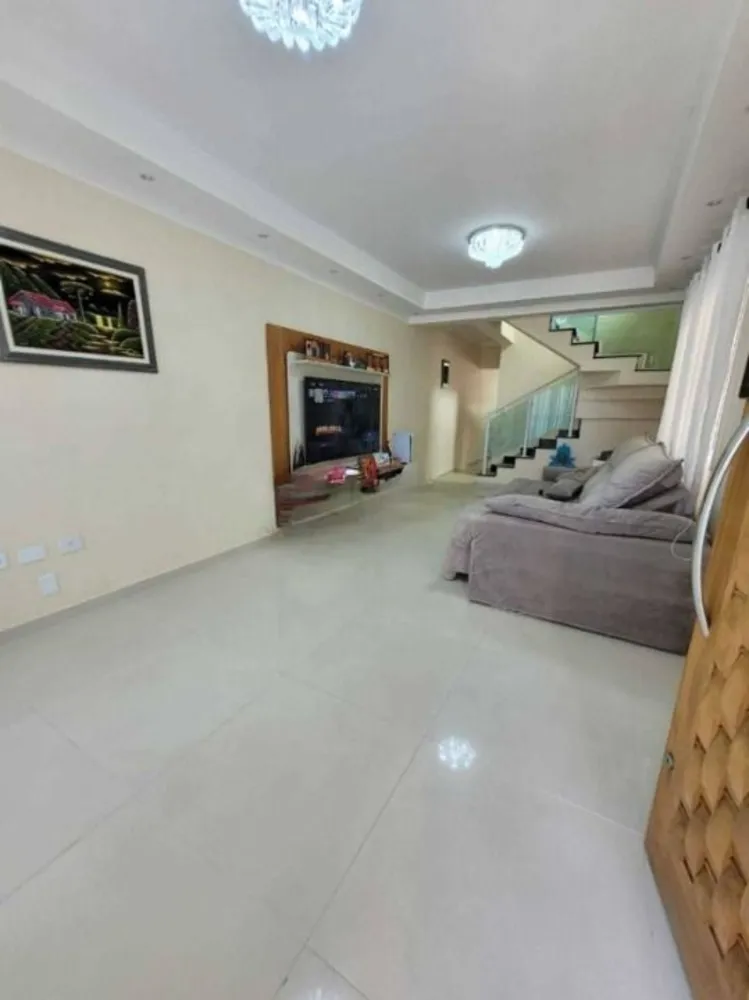 Sobrado, 3 quartos, 257 m² - Foto 1