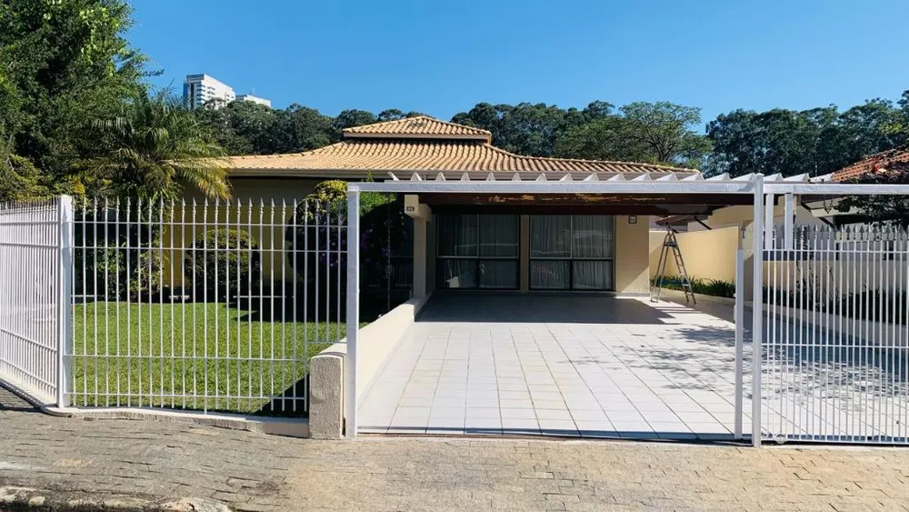 Casa, 4 quartos, 250 m² - Foto 1