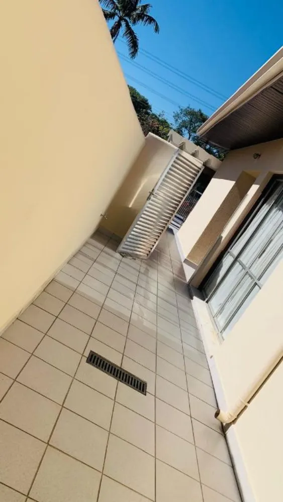 Casa, 4 quartos, 250 m² - Foto 1