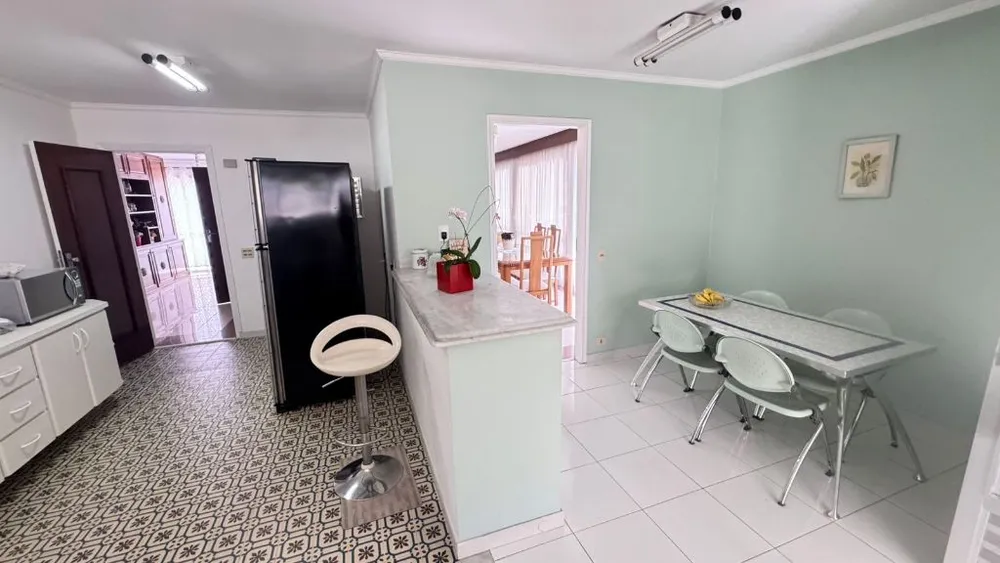 Casa, 4 quartos, 250 m² - Foto 11