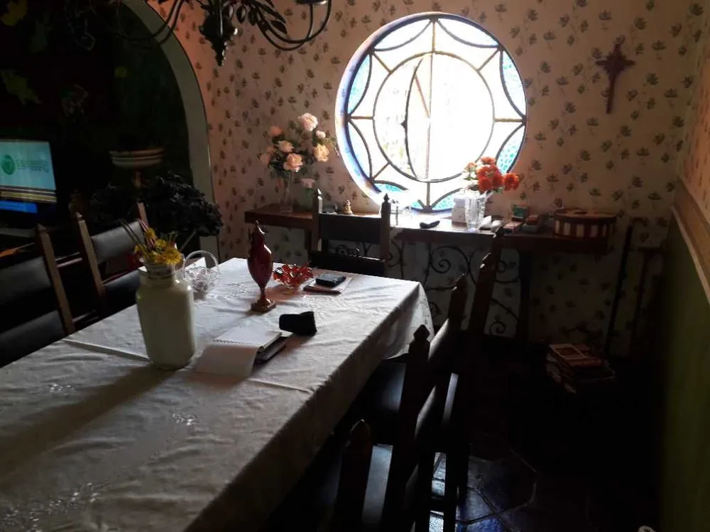 Casa, 4 quartos, 300 m² - Foto 1