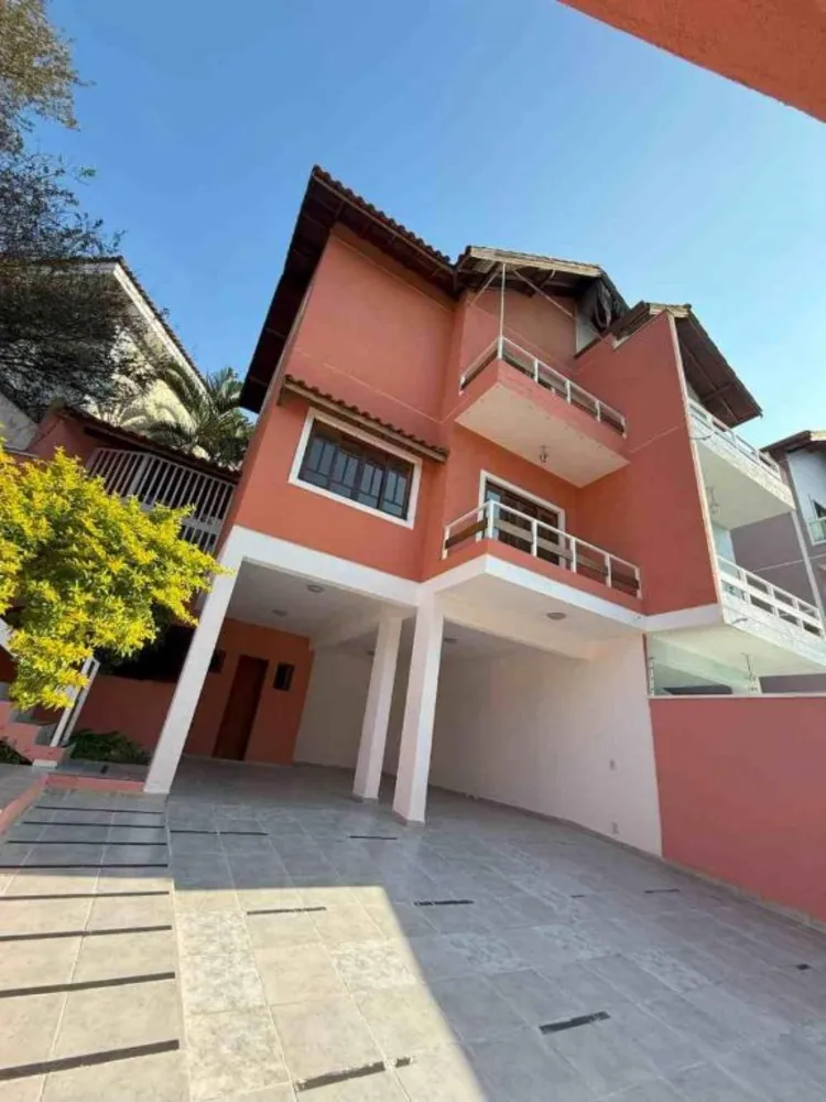 Sobrado, 3 quartos, 227 m² - Foto 2