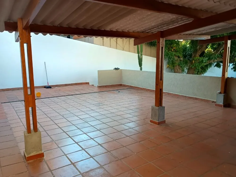 Sobrado, 5 quartos, 247 m² - Foto 1