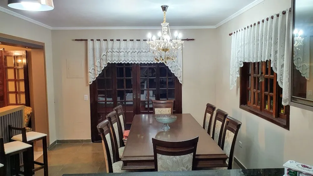 Chácara, 3 quartos, 1139 m² - Foto 1