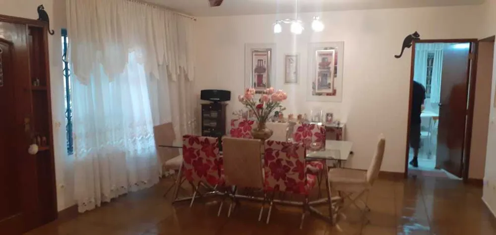 Casa, 4 quartos, 350 m² - Foto 1