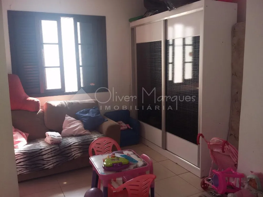 Casa, 5 quartos, 188 m² - Foto 2
