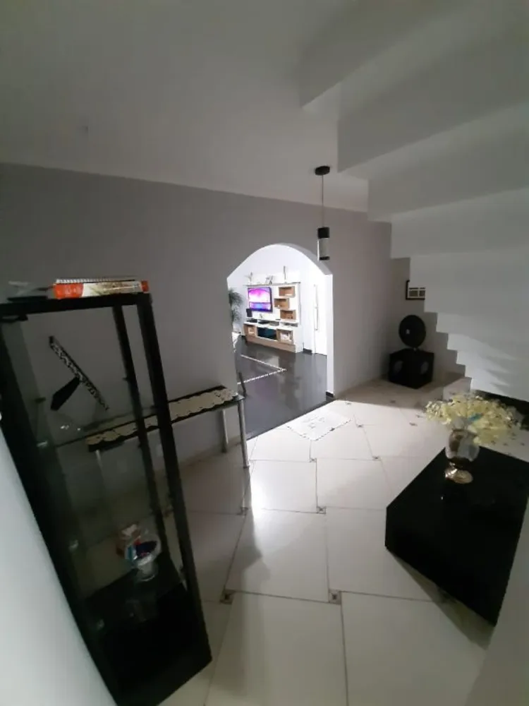 Sobrado, 3 quartos, 248 m² - Foto 5