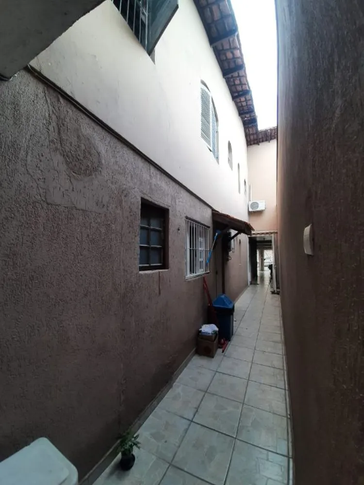 Sobrado, 3 quartos, 248 m² - Foto 1