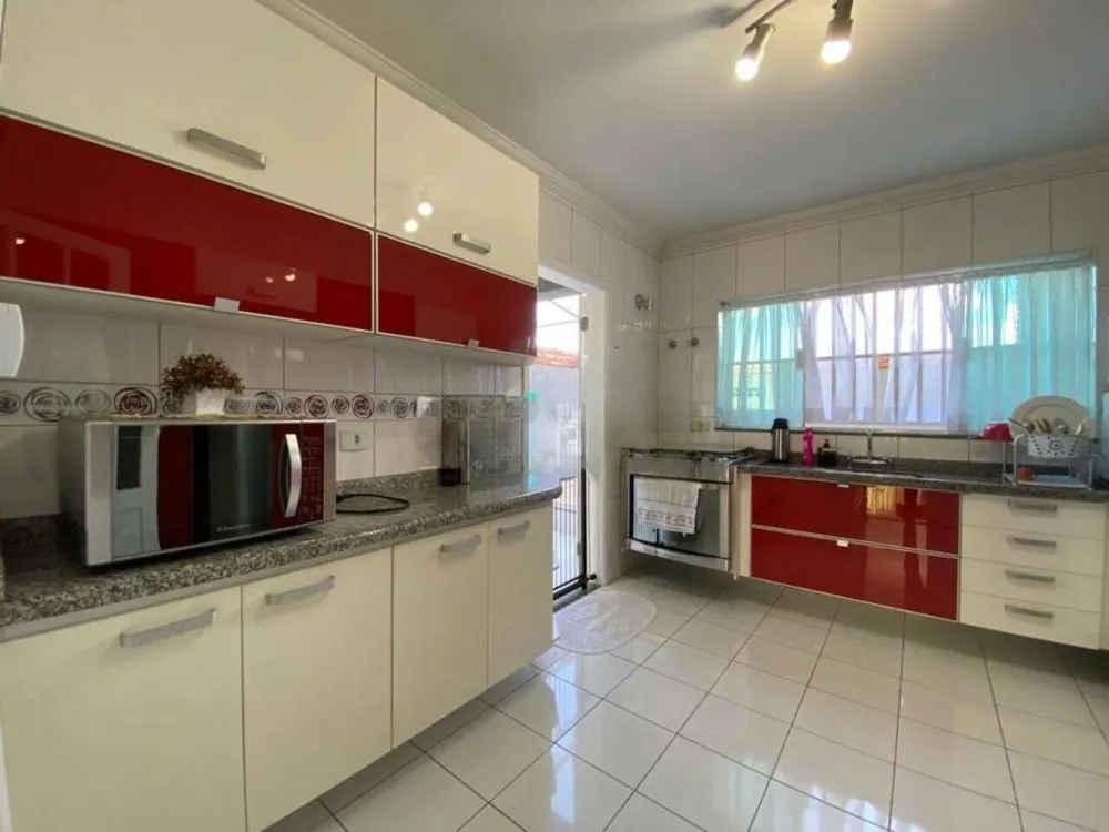 Casa, 3 quartos, 210 m² - Foto 3