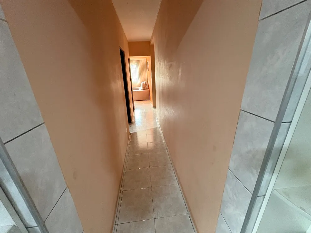 Casa, 6 quartos, 240 m² - Foto 2