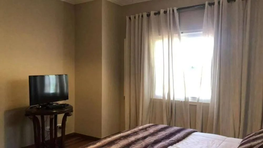 Casa, 4 quartos, 881 m² - Foto 4