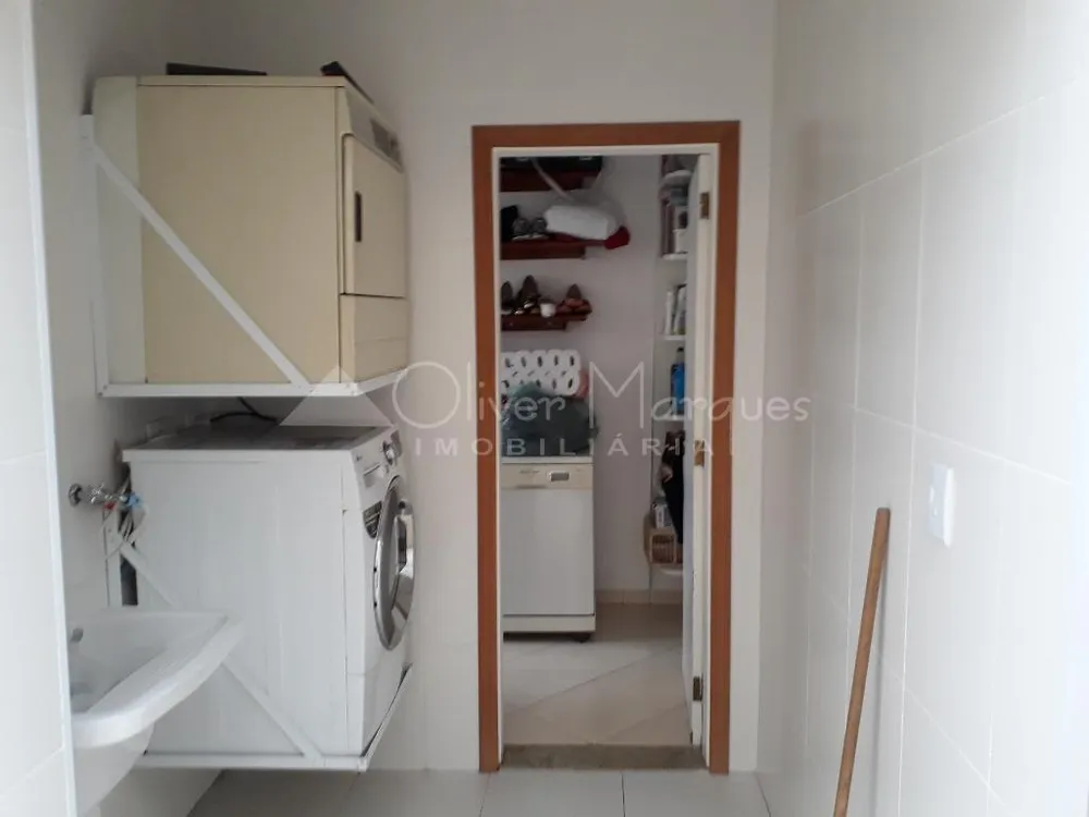 Sobrado, 3 quartos, 231 m² - Foto 1