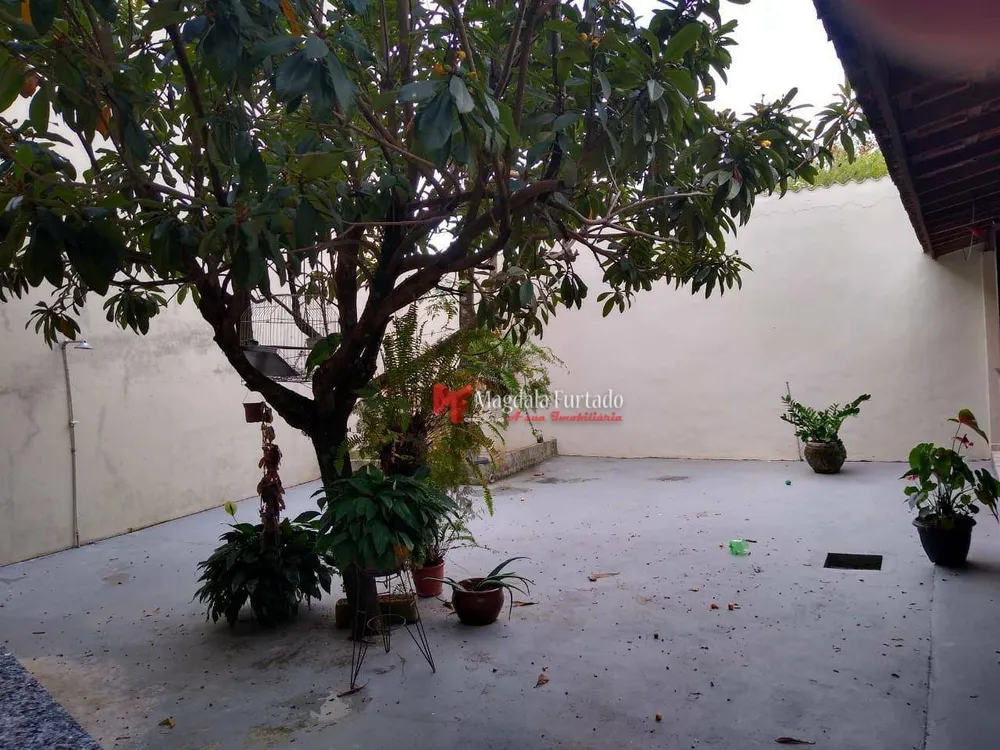 Casa, 4 quartos, 240 m² - Foto 11