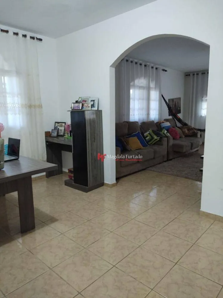 Casa, 3 quartos, 250 m² - Foto 2