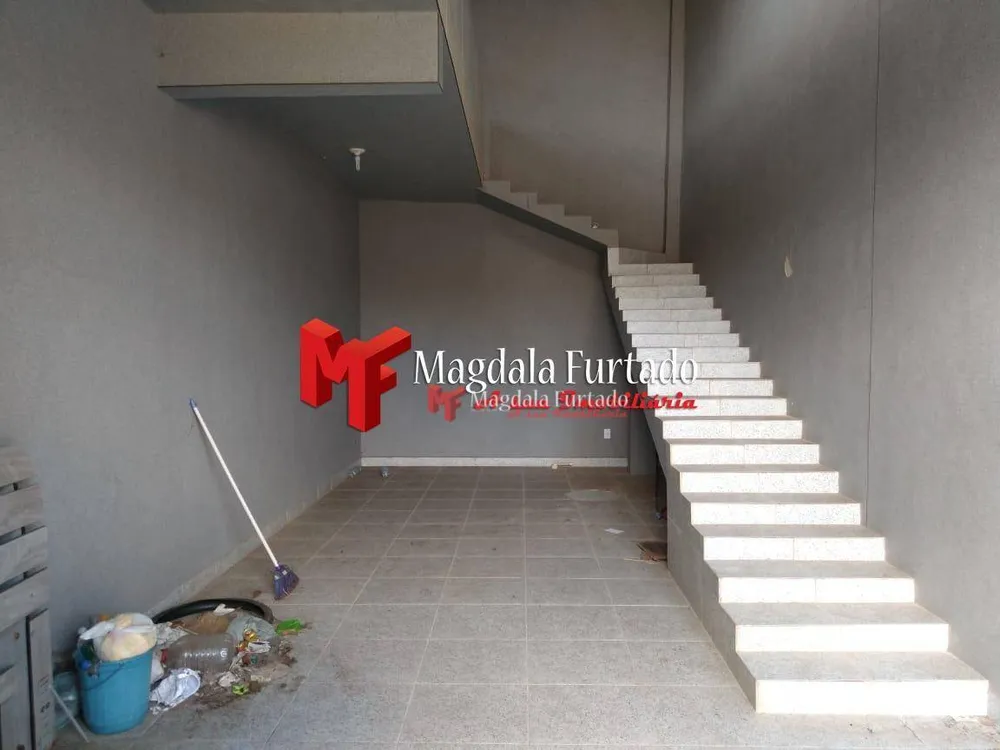 Casa, 6 quartos, 136 m² - Foto 2