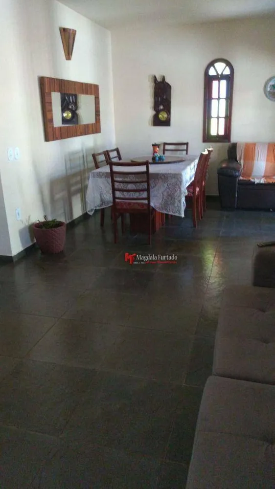 Casa, 3 quartos, 225 m² - Foto 2