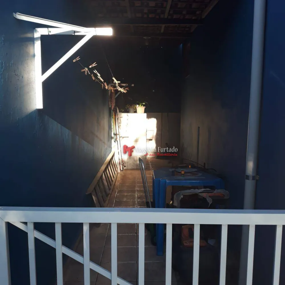 Casa, 4 quartos, 225 m² - Foto 2