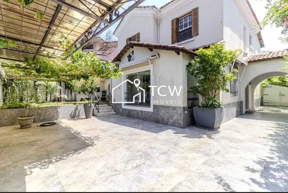 Sobrado, 3 quartos, 300 m² - Foto 1