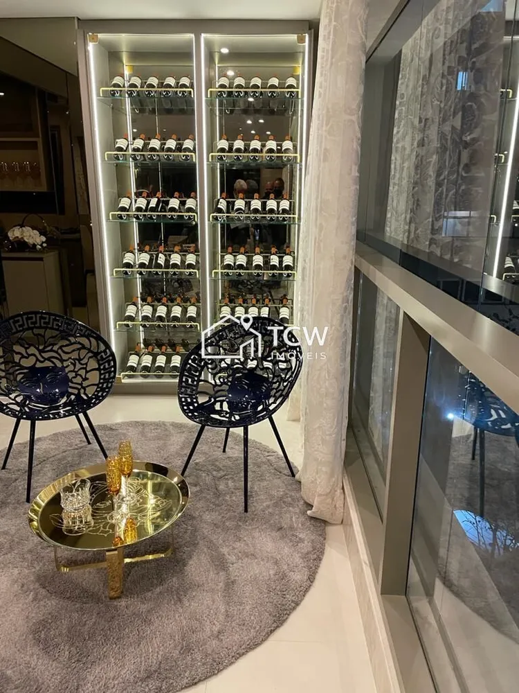 Apartamento, 3 quartos, 221 m² - Foto 2