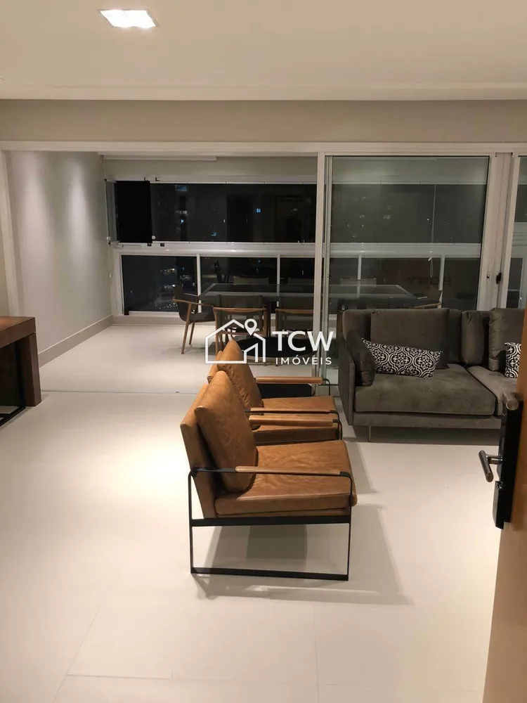 Apartamento, 3 quartos, 137 m² - Foto 2