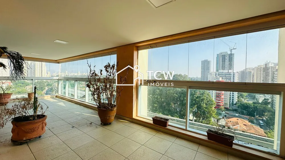 Apartamento, 3 quartos, 206 m² - Foto 1