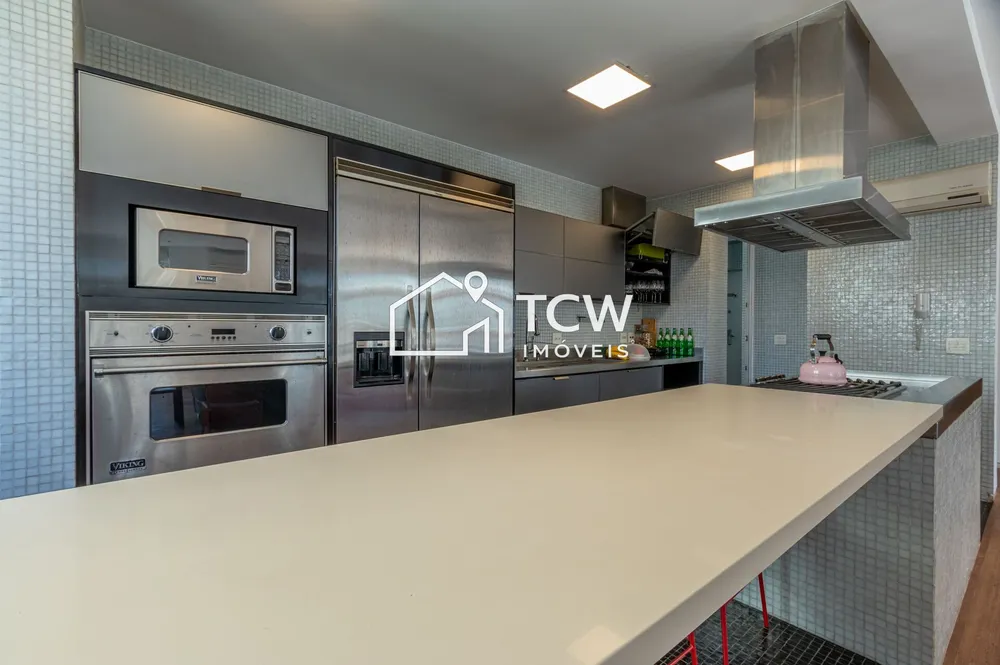 Apartamento, 3 quartos, 239 m² - Foto 1