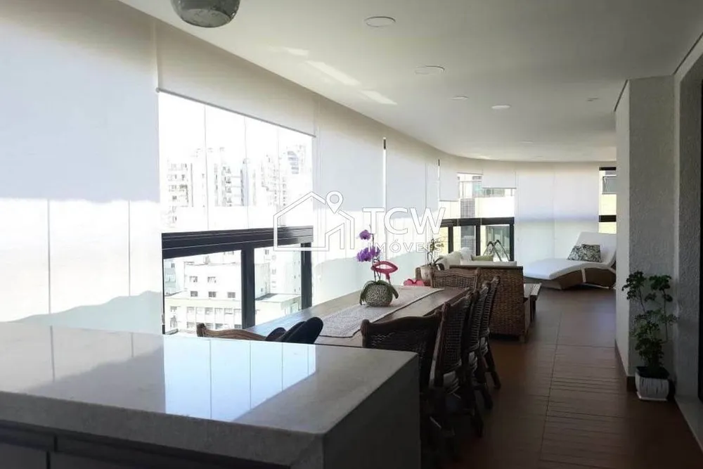 Apartamento, 4 quartos, 215 m² - Foto 1