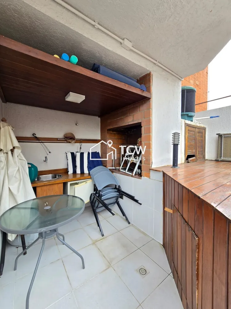 Cobertura, 3 quartos, 229 m² - Foto 2