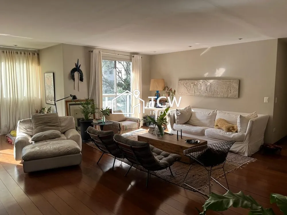 Apartamento, 3 quartos, 210 m² - Foto 1