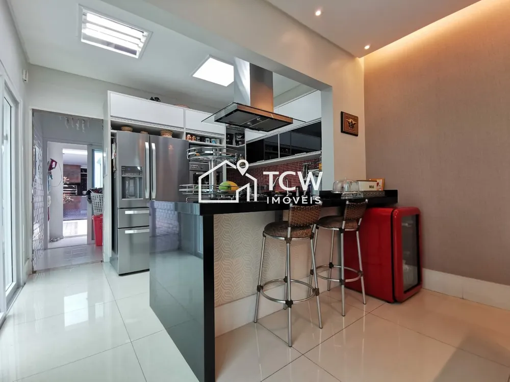 Casa, 3 quartos, 180 m² - Foto 1