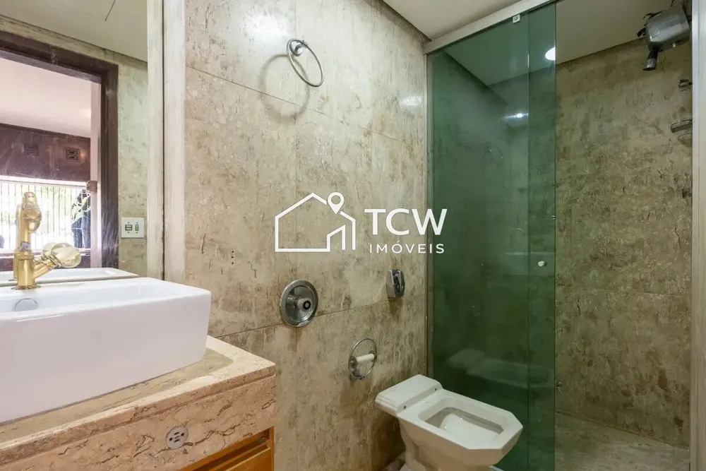 Sobrado, 3 quartos, 261 m² - Foto 1